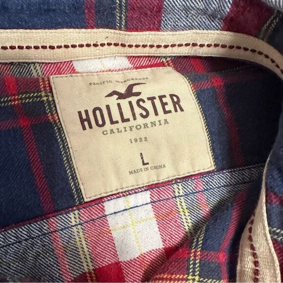 Hollister Red and Blue Casual Button Down Shirt - Picture 4 of 7